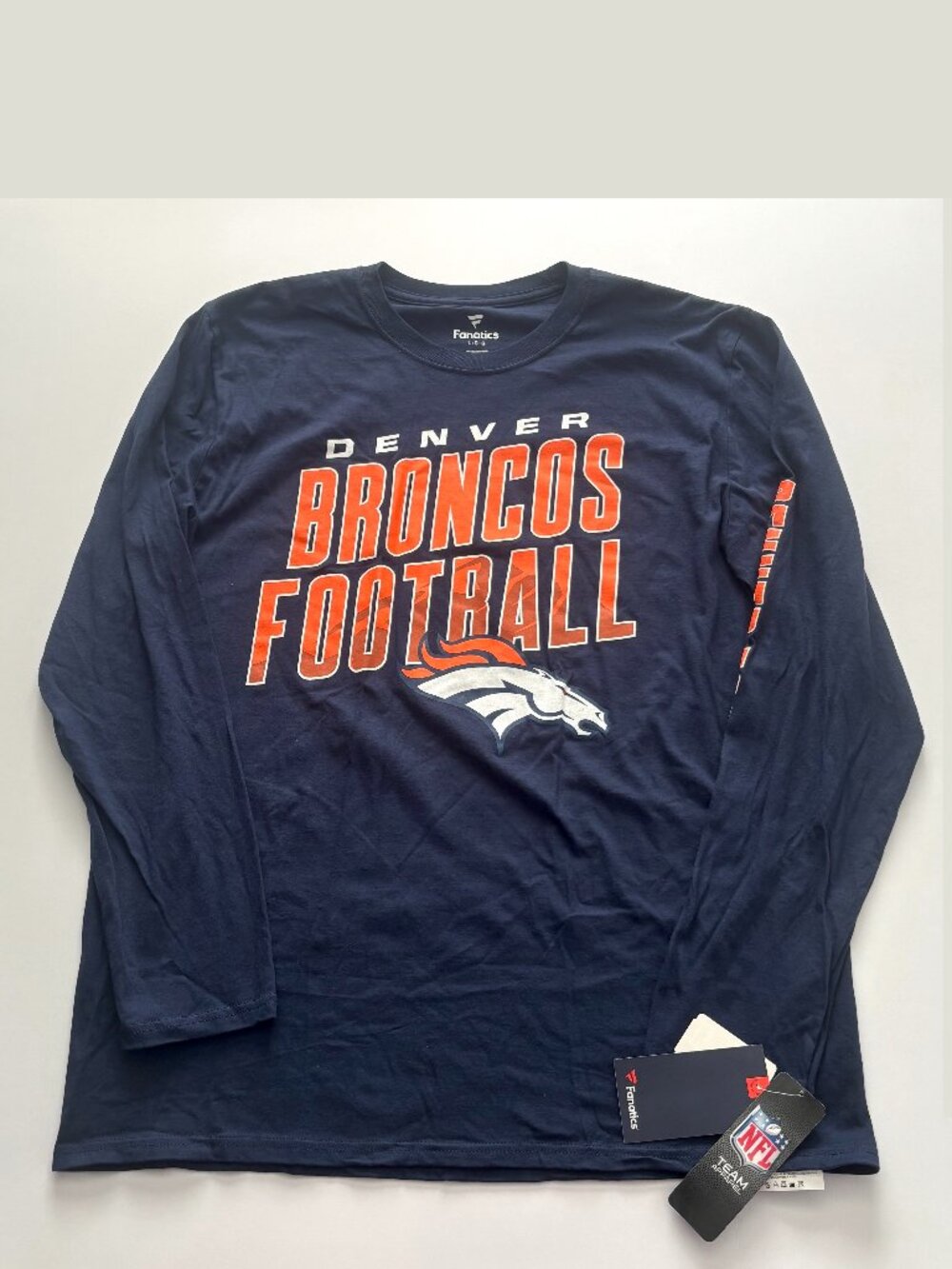 NWT Fanatics Denver Broncos Football Long Sleeve Shirt Size Large